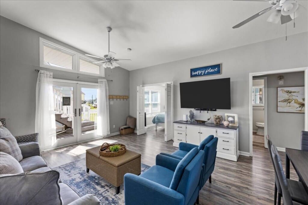 Blue Breezes vacation rental in Jamaica Beach, TX – photo 42
