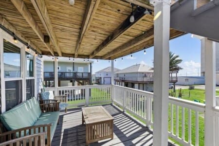 Blue Breezes vacation rental in Jamaica Beach, TX – photo 3