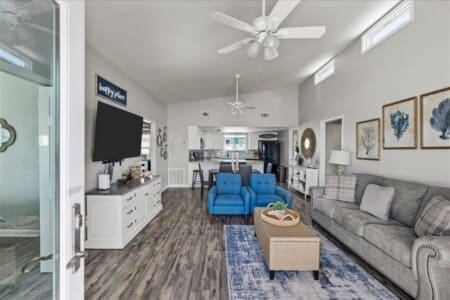 Blue Breezes vacation rental in Jamaica Beach, TX – photo 44