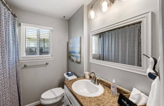 Blue Breezes vacation rental in Jamaica Beach, TX – photo 35