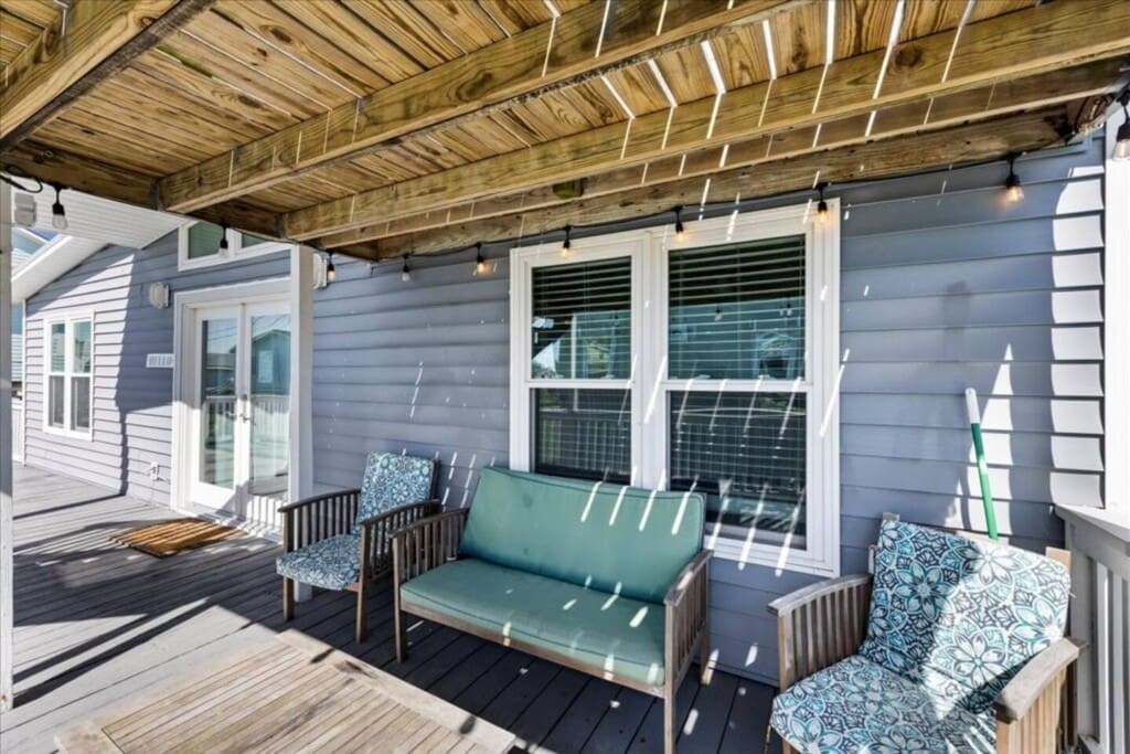 Blue Breezes vacation rental in Jamaica Beach, TX – photo 47