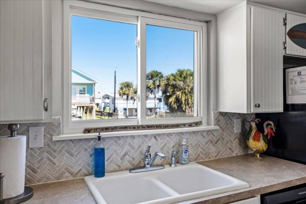Blue Breezes vacation rental in Jamaica Beach, TX – photo 39